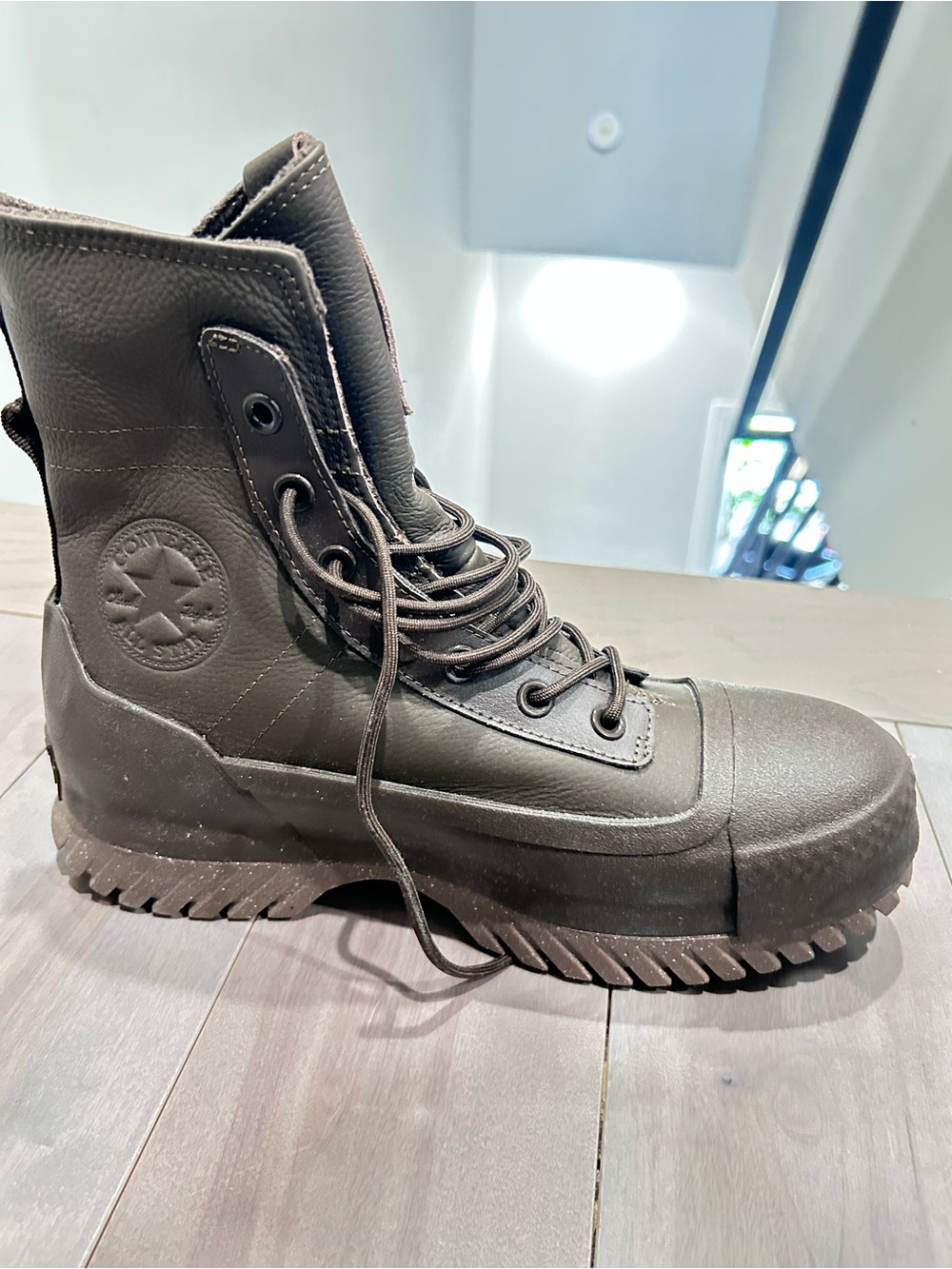 Converse Women's/Boys High-Top Utility Boot in Dark Brown - Picture 6 of 16
